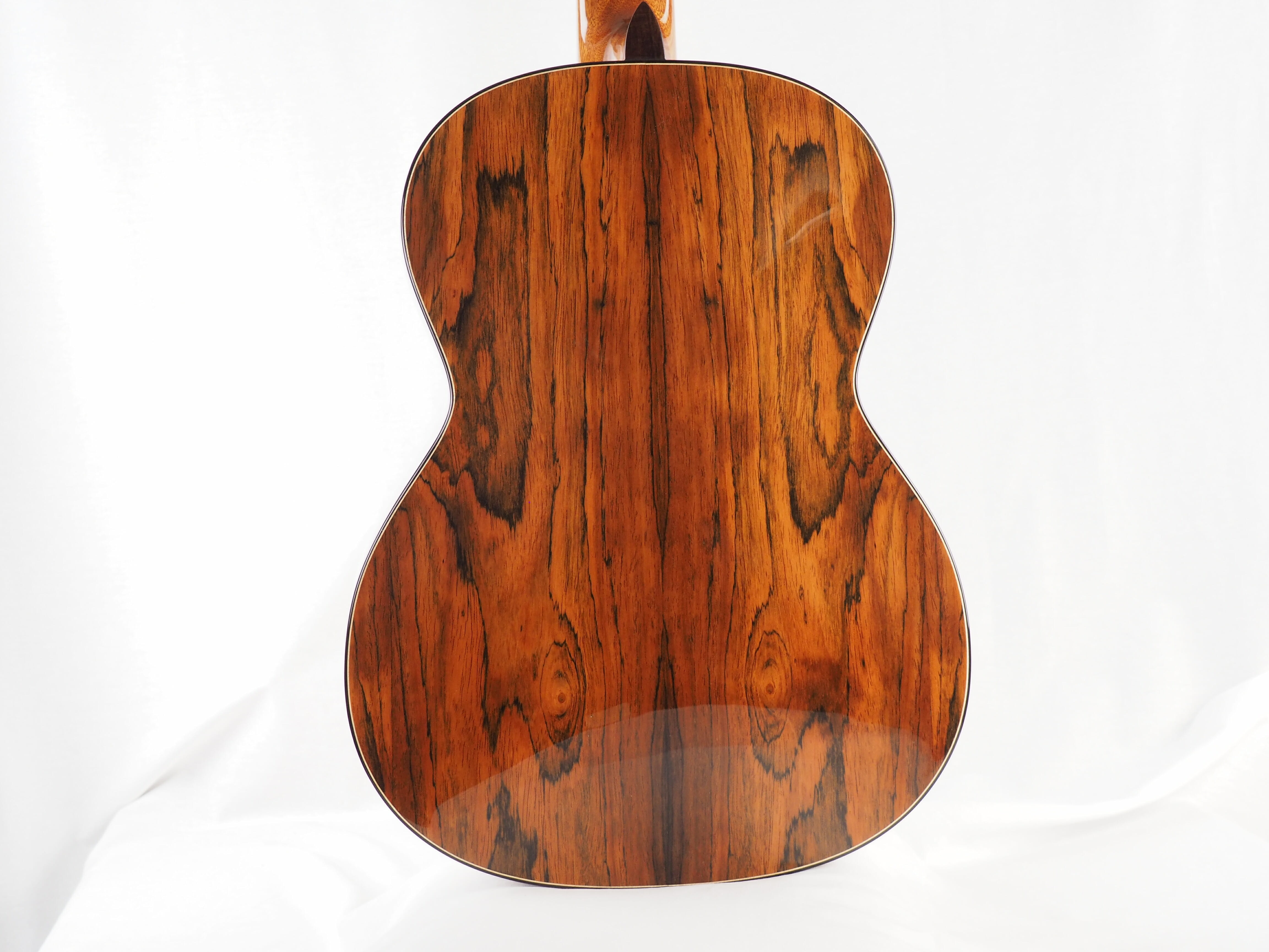 Gitarrebauer Jesse Moore Meistergitarre